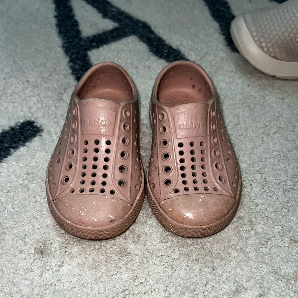 Native Shoes size 6